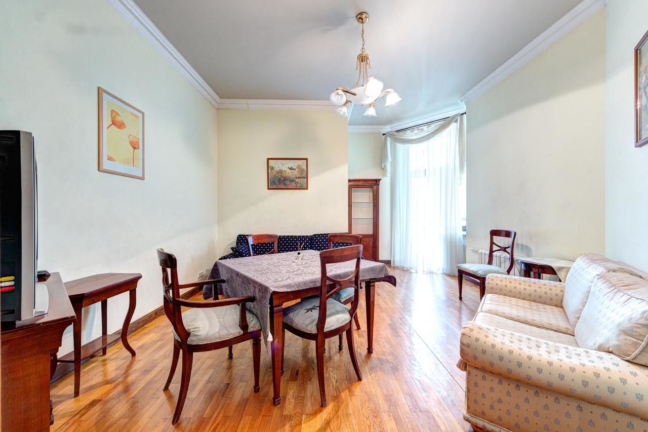 Апартаменты Three rooms apartments near Kiev Planetarium! Киев-16