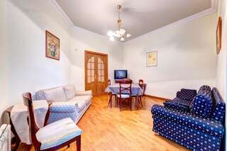 Апартаменты Three rooms apartments near Kiev Planetarium! Киев Апартаменты с 2 спальнями-12