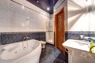 Апартаменты Three rooms apartments near Kiev Planetarium! Киев Апартаменты с 2 спальнями-27