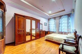 Апартаменты Three rooms apartments near Kiev Planetarium! Киев Апартаменты с 2 спальнями-39
